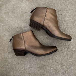 Lucky Brand bronze booties